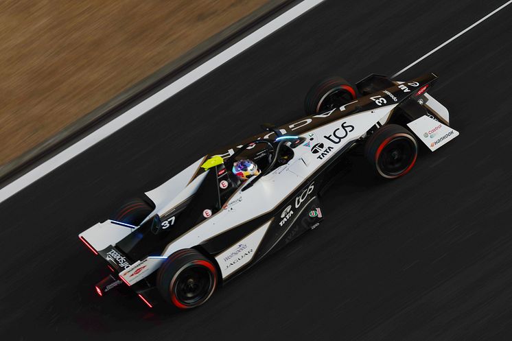 J_TCS_Racing_003.jpg