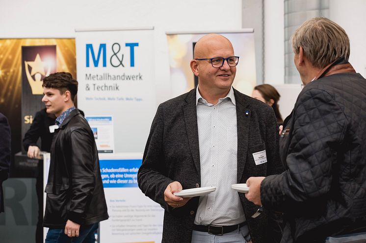 Die Fachschau des Metallkongresses bietet den Teilnehmenden die Möglichkeit, sich direkt mit ihren Zulieferern über neue Produkte und Dienstleistungen auszutauschen.