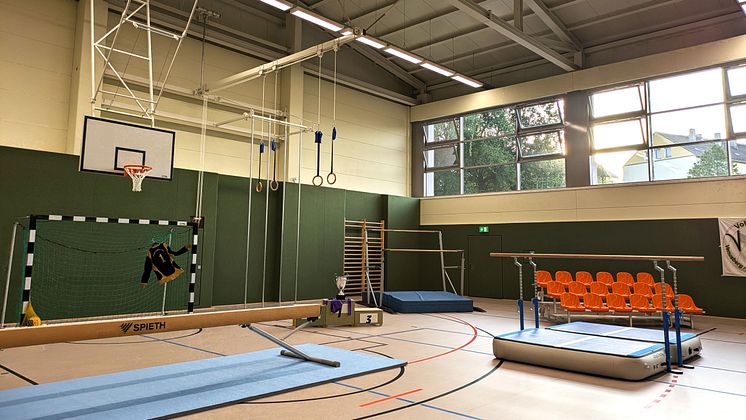 Sporthalle Drebach.jpg
