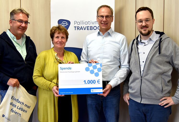 Spendenuebergabe_Travebogen.jpg