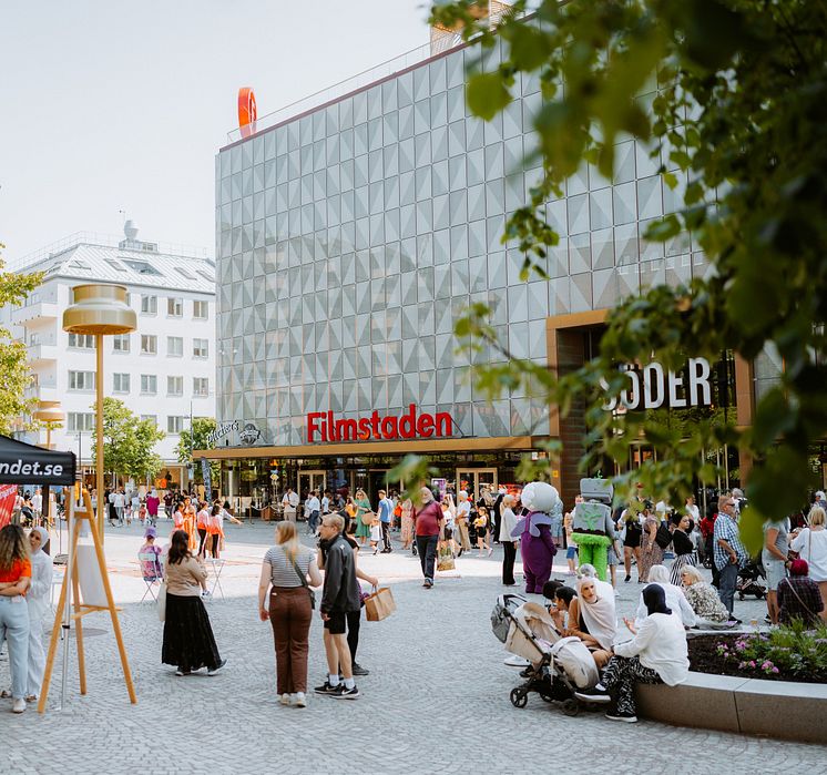 Mäster Palms plats och SöDER gallerian.jpg