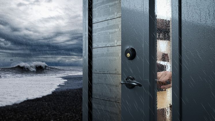 ToughLock_HeavyRain_Warmlight.jpg