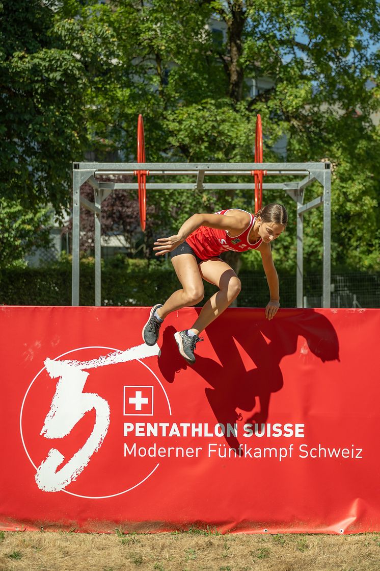 Obstacle Race heisst die neue Disziplin im Modernen Fünkampf. Im Bild: Vivienne Meyer.