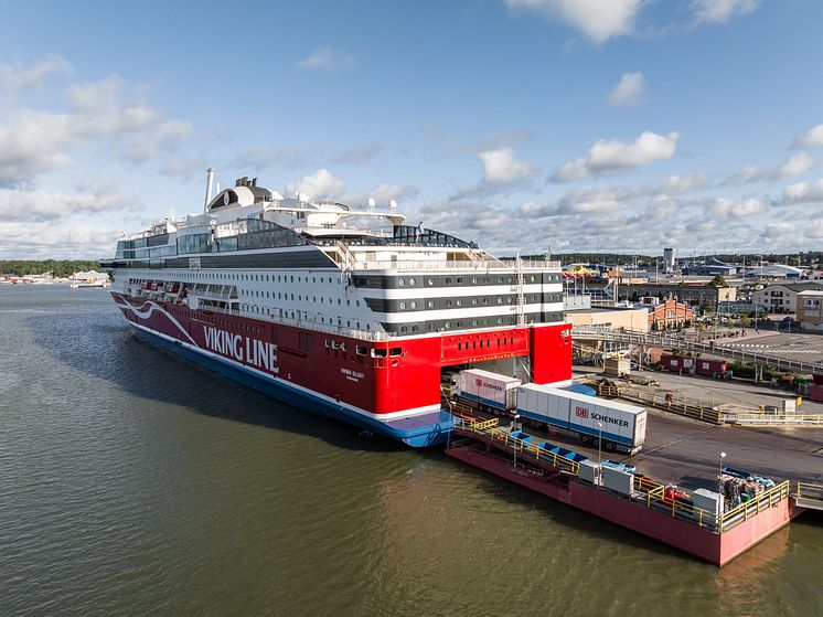 VikingLine_Turku port_Schenker.jpg