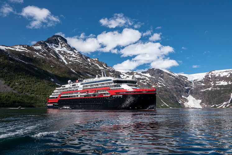Isfjord-Norway-HGR-143331- Photo_Andrea_Klaussner (1).JPG