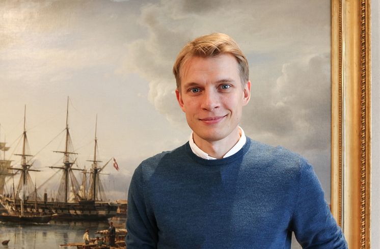 Bruun Rasmussen_specialist Søren Kjerk Holmstrup.jpg