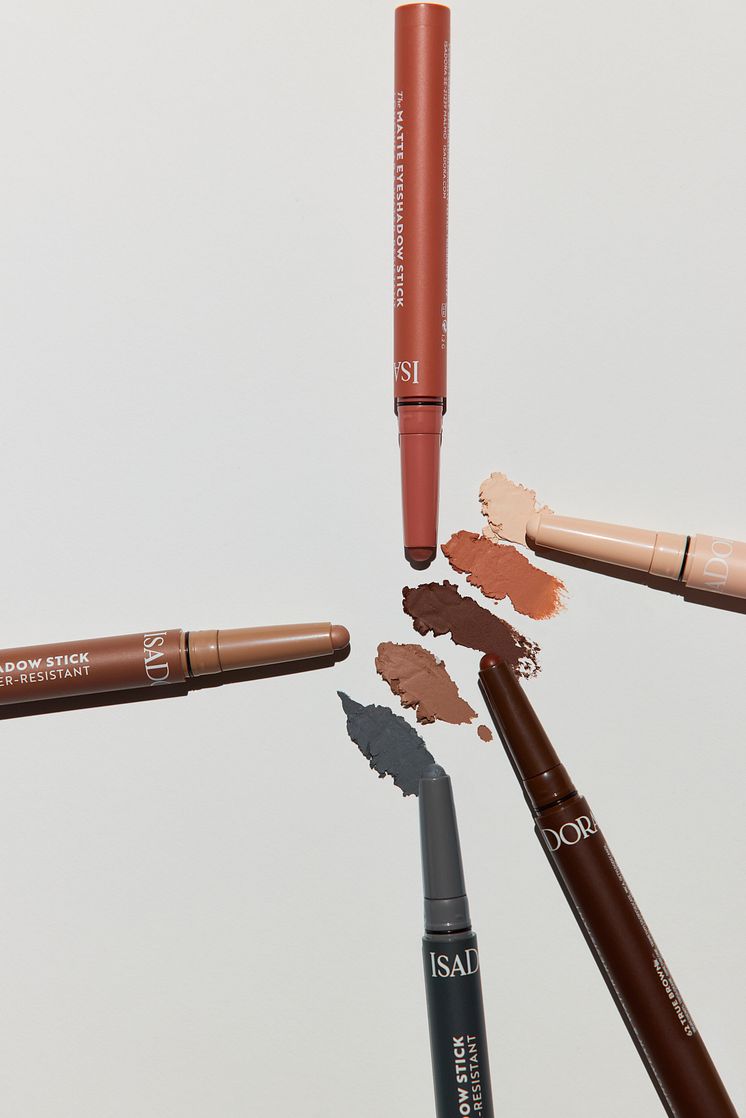 EyeshadowStick_LS64.jpg