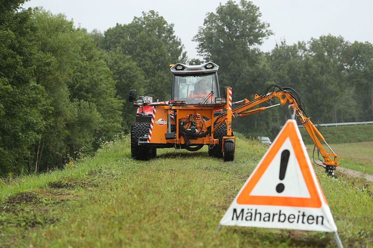 20230523_Mäharbeiten Lech Quer
