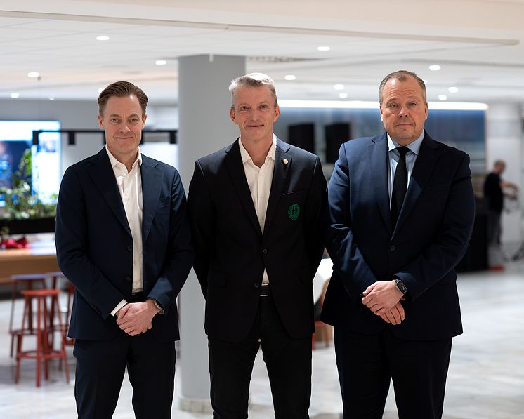 David Haak, vd, Agria, Kees de Jong, vd Svenska Kennelklubben samt Patrik Olsson, chef Agria i Sverige (3).tif
