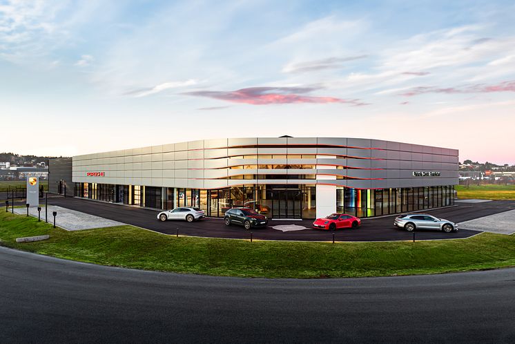 Fasade Porsche Center Fredrikstad.jpg