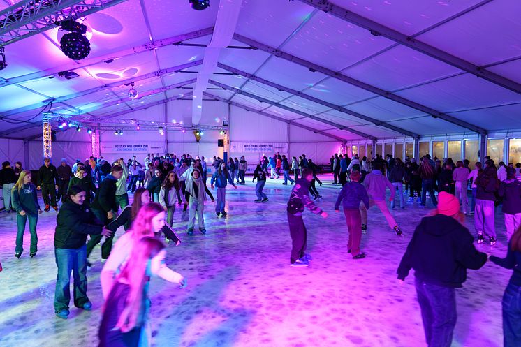 Stadtwerke Eisfestival 2024.jpg