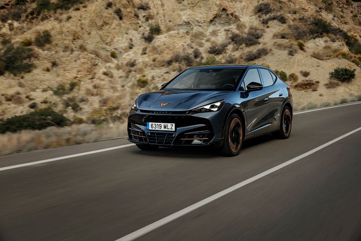 20240910_cupra_tavascan_din_01_copyright_CUPRA.jpg