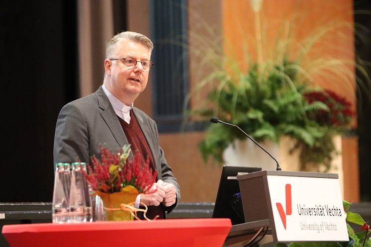 Worüber man schweigen muss  Privatdozent Pfarrer Dr. Marc Röbel lehrt jetzt an Uni Vechta 