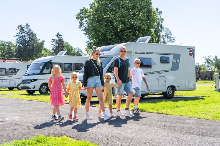 Topcamp_bogstad-camping-oslo-glad-familie (6).jpg