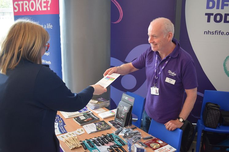 Neil Murray chat to drop-in .JPG