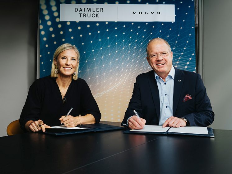 Daimler Truck och Volvokoncernen banar väg för en ny era av mjukvarudefinierade kommersiella fordon.jpg