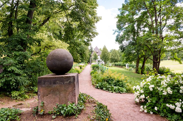 Weimar_Goethes_Garten_mit_Gartenhaus_im_Park_an_der_Ilm.jpg