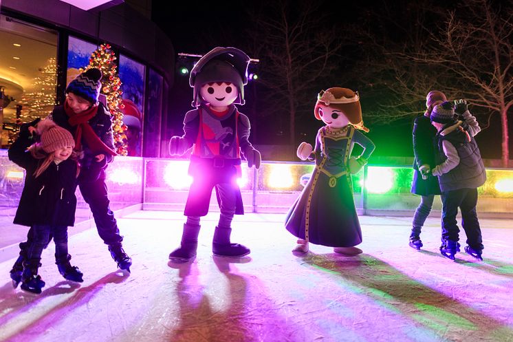 Eislaufdisco mit den PLAYMOBIL-Maskottchen