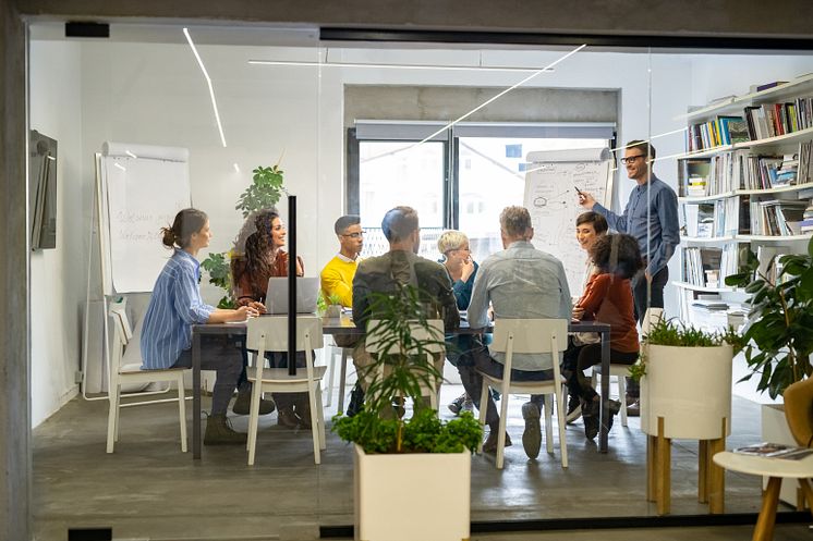 20220826-Image-happy-casual-business-team-in-meeting-High-6192x4128.jpg