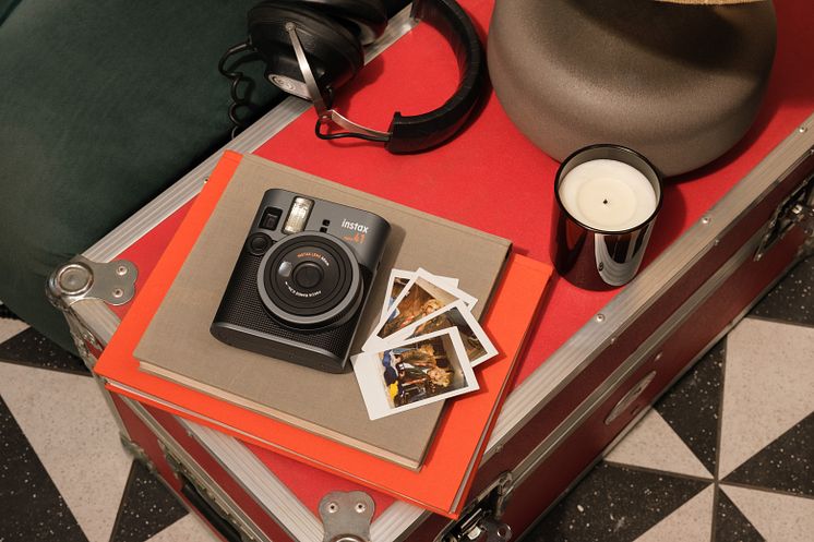 instax mini 41_stills.jpg
