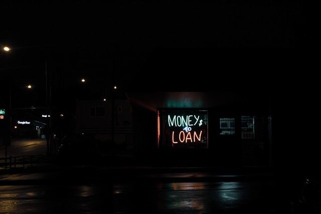 daniel-thomas-WmsFE6YhYIM-unsplash.jpg