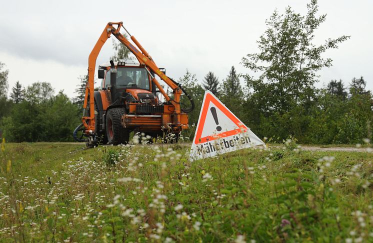 20230602_Mäharbeiten Wertach Quer