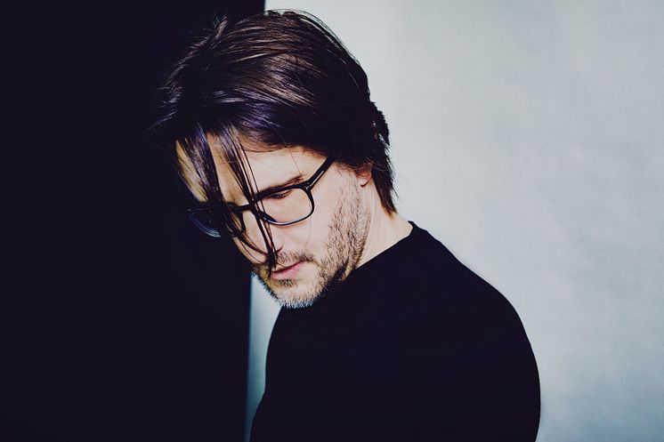 12-STEVEN WILSON BY HAJO MUELLER.jpg