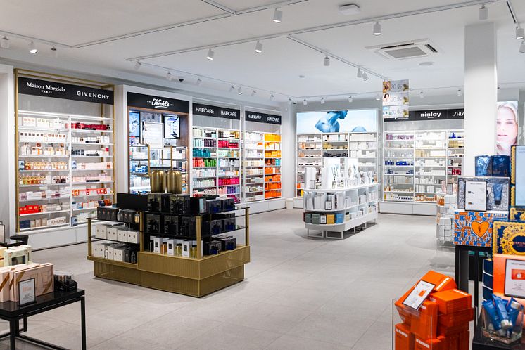 Douglasstore-17.jpg
