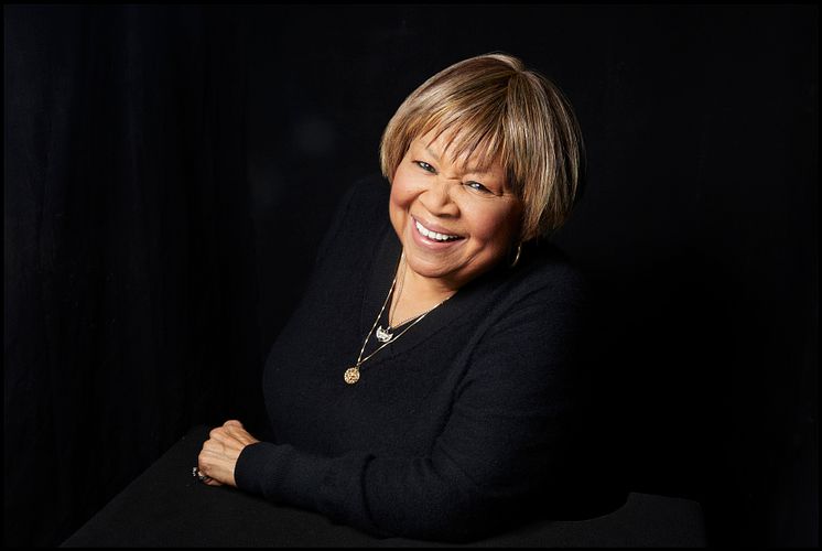 Mavis JPEG - Danny Clinch.jpg