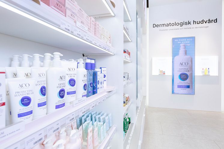 KICKS_Beauty Pharmacy_Flagship_Gallerian.jpg