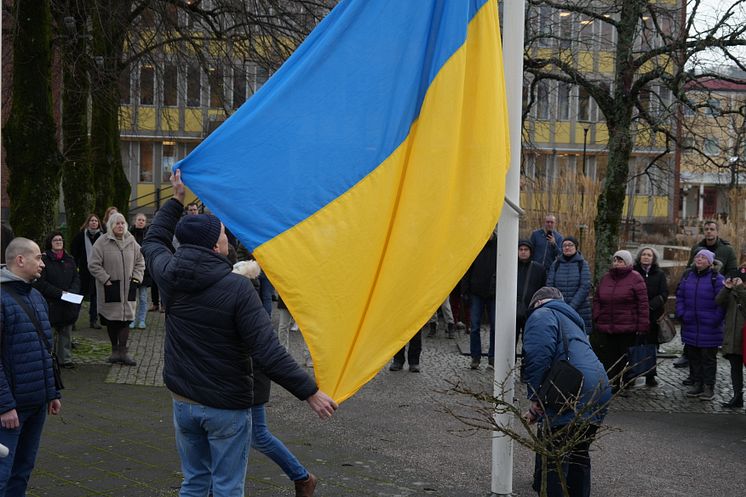 Flagghissning Ukrainakriget tre år.
