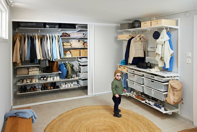 Elfa_Clothing_Interior_click-in_system_Classic_Slidingdoor_Artic_2023_03_2184.jpg
