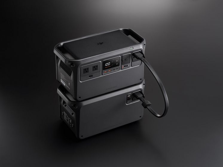 DJI Power 1000 and DJI Power Expansion Battery 2000.jpg
