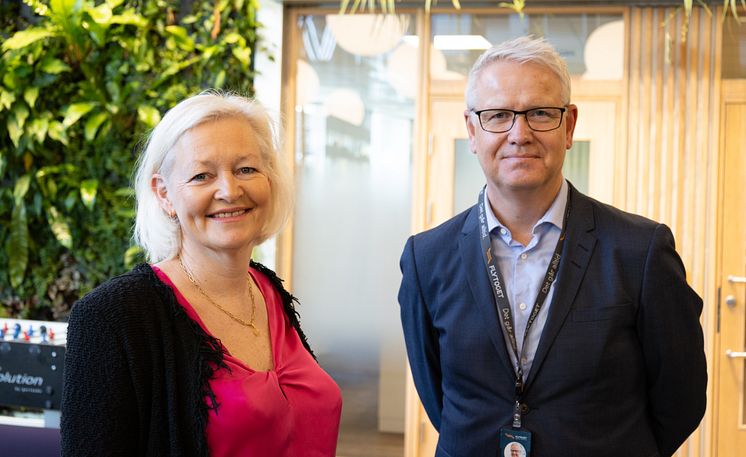 Gro og Ståle til felles pressemelding.jpg