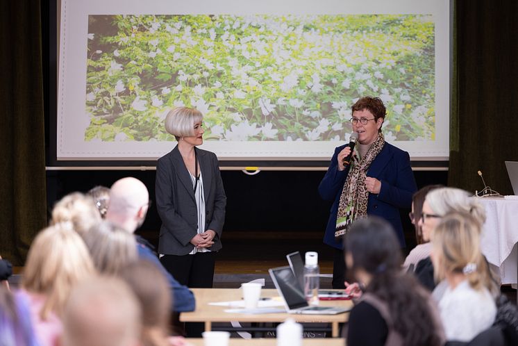 Maria Malmsten och Ingela Agnarsson inledde dagen
