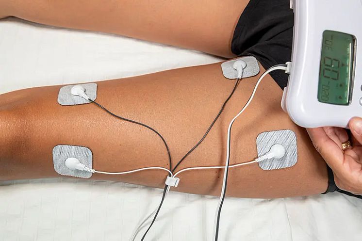 Amaris B Clinic Managing pain with waves and vibrations therapy.webp
