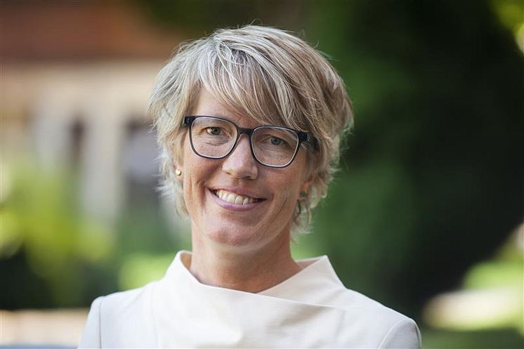 Åsa Granat-liggande.jpg