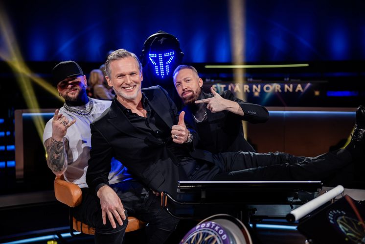 Postkodmiljonären Håll Sverige Rent Smash into Pieces Chris Adam Hedman Sörbye & Benjamin Jennebo.jpg