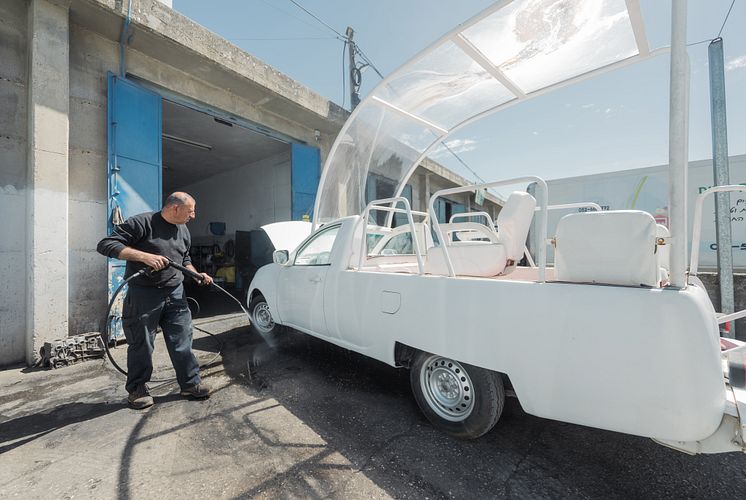 Vehicle_of_Hope_1.jpg