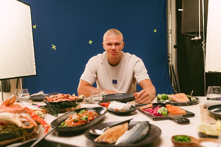 Haaland på filmopptak_Foto_Norges sjømatråd.jpg