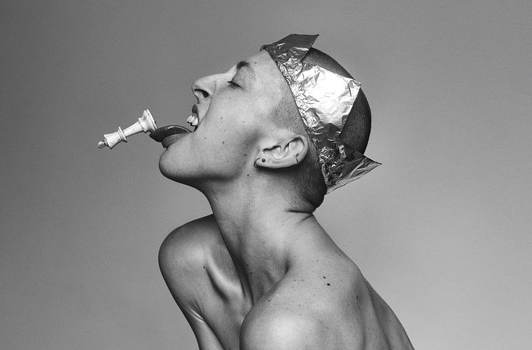 HELSIDE_SHAMAT_Foto Emil Monty Freddie.jpg