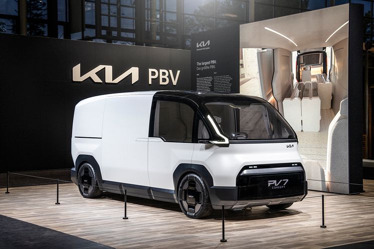 kia-pbv-pv7-iaa-24-static-highres001.jpg