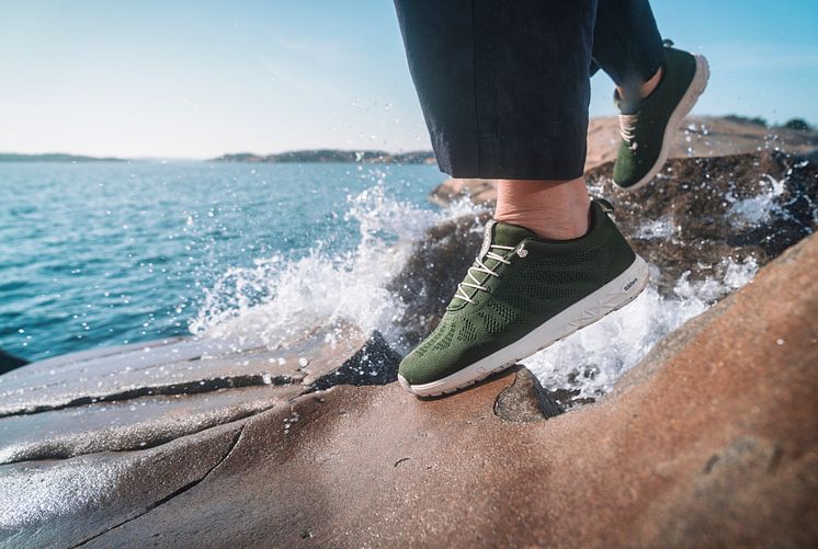 SS25 Summer Eli Olive Campaign Wet Rocks (3).jpg
