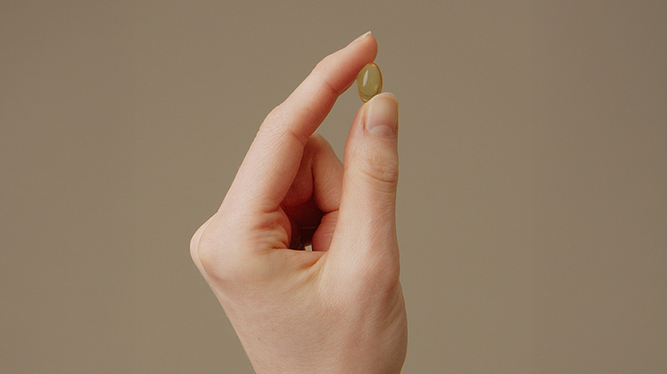 Holistic_algolja_hand_PRESS_16x9.png
