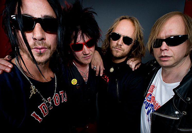 Midlife_Crisis_Band_2_x_Photocred_Chris_Anderson.jpg