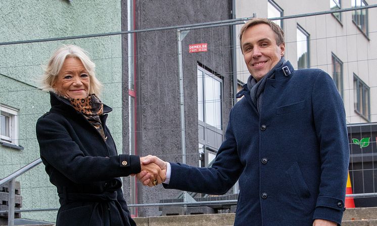 Handslag-Ryttaren.jpg
