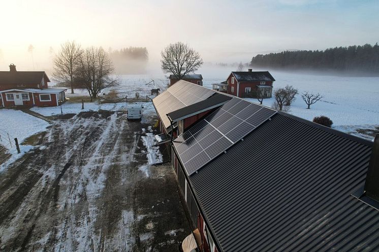 Weland Stål - solpanelsfästen.jpg