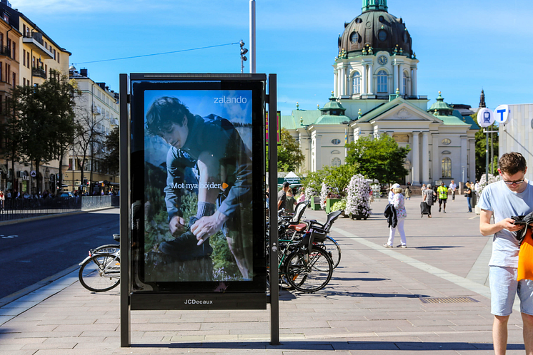 Zalando outdoor campaign_2.png