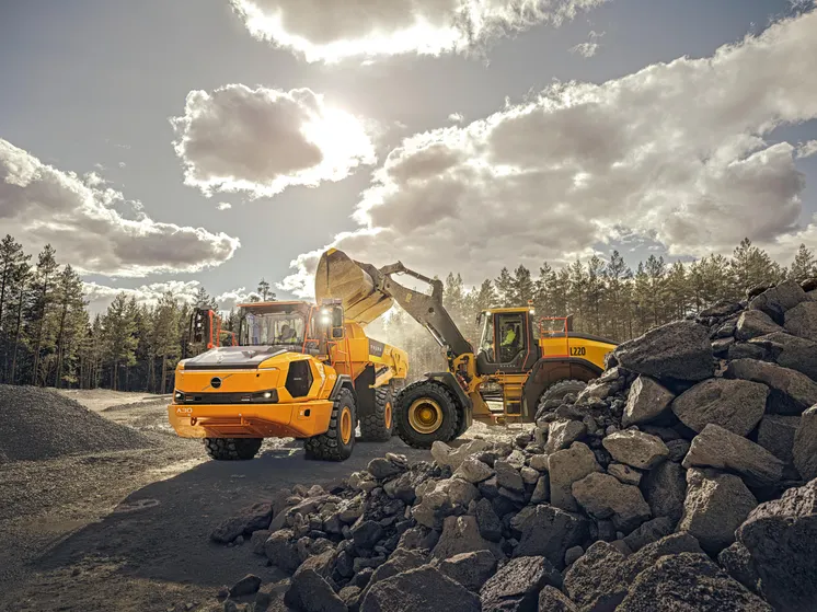 Volvo A30 Electric och L220 är båda nya modeller i det helt nya programmet dumprar och hjullastare från Volvo CE.