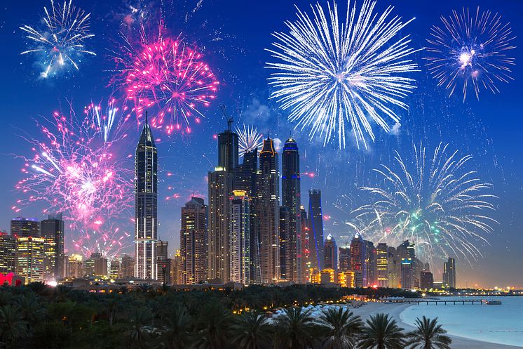 DEST_UAE_DUBAI_NEW-YEARS_FIREWORKS_GettyImages-1209235261_Universal_Within usage period_80917.jpg